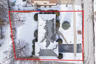 661 Willow Rd, Naperville, IL 60540 - Photo 2