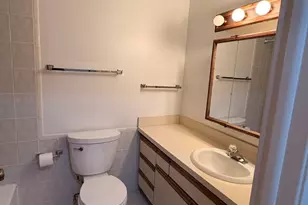 1970 Cherry Ln, Northbrook, IL 60062 - Photo 10