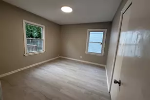 16 S Midland Ave, Mundelein, IL 60060 - Photo 4