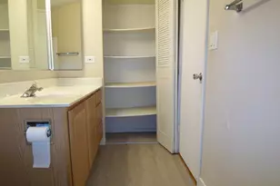 1227 S Old Wilke Rd, Arlington Heights, IL 60005 - Photo 16