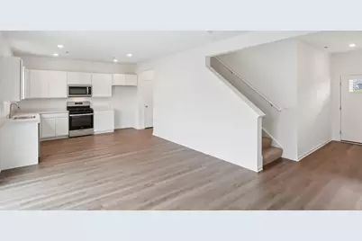 1250 Linden Terrace, Hampshire, IL 60140 - Photo 2