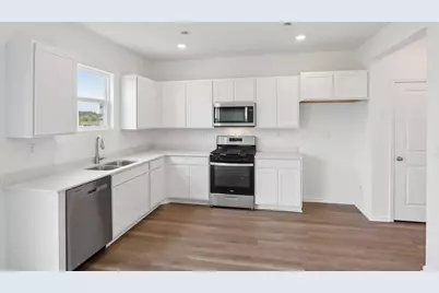 1250 Linden Terrace, Hampshire, IL 60140 - Photo 4