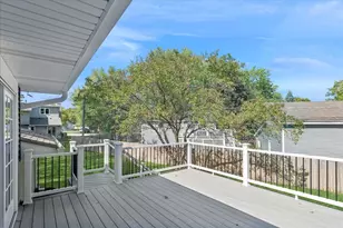 1900 Burr Oak Ln, Lindenhurst, IL 60046 - Photo 18