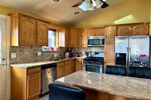 7642 W 92nd Pl, Hickory Hills, IL 60457 - Photo 6