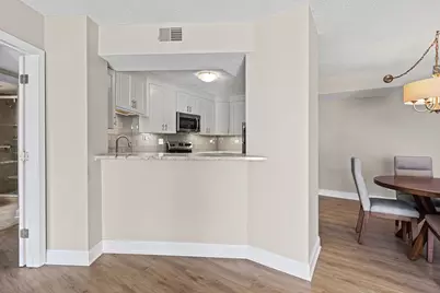 [Address not provided], Naperville, IL 60540 - Photo 10