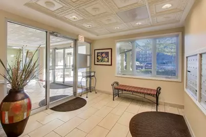 3940 W Bryn Mawr #310, Chicago, IL 60659 - Photo 6