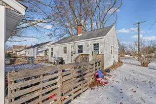 110 W Oak St, Paxton, IL 60957 - Photo 22