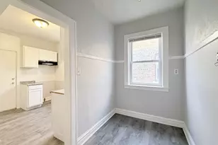 8216 S Maryland Ave, Chicago, IL 60619 - Photo 12