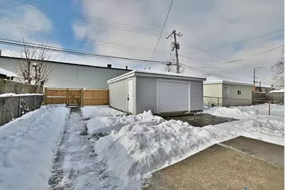 11204 S Emerald Avenue, Chicago, IL 60628 - Photo 6