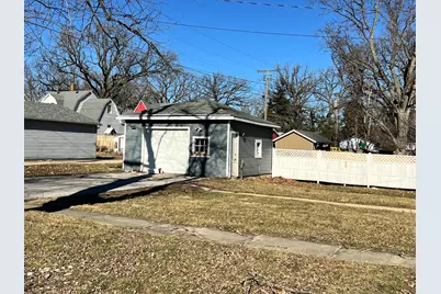 501 N Elm Street, Clifton, IL 61727 - Photo 6