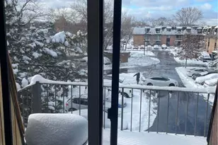 10 Oak Creek Dr, Buffalo Grove, IL 60089 - Photo 12