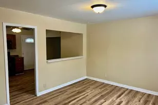 261 S Longwood Dr, Kankakee, IL 60901 - Photo 4