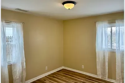 261 S Longwood Drive, Kankakee, IL 60901 - Photo 8