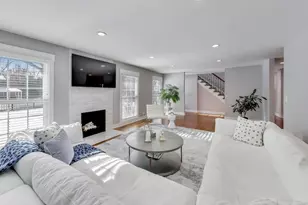 [Address not provided], Northbrook, IL 60062 - Photo 6