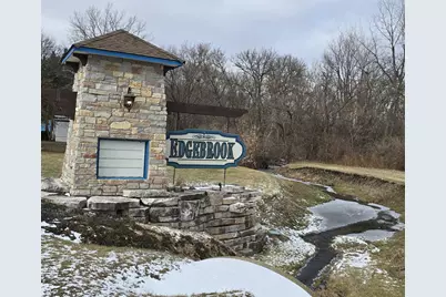 2315 Hickory Lane, Sycamore, IL 60178 - Photo 2