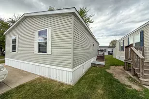 54 Bernina Ct, Lynwood, IL 60411 - Photo 2