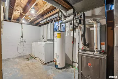 2427 29 1/2 Street, Rock Island, IL 61201 - Photo 20