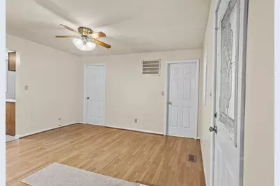 209 N Maple Street, Grant Park, IL 60940 - Photo 6