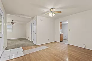 209 N Maple St, Grant Park, IL 60940 - Photo 8