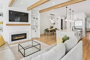 2708 N Albany Ave, Chicago, IL 60647 - Photo 2