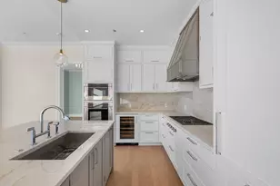 451 E Grand Ave, Chicago, IL 60611 - Photo 6