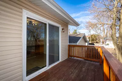 424 Woodland Avenue, Wauconda, IL 60084 - Photo 8