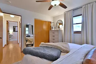 465 W Verret St, Elmhurst, IL 60126 - Photo 16