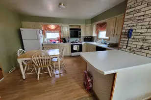 408 E 4th St, Spring Valley, IL 61362 - Photo 2