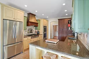 226 Glenbrook Ct, Gilberts, IL 60136 - Photo 12