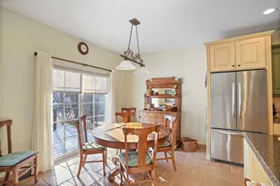 226 Glenbrook Ct, Gilberts, IL 60136 - Photo 14