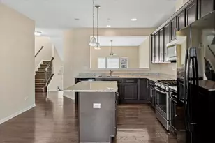 2942 Madison Dr, Naperville, IL 60564 - Photo 8