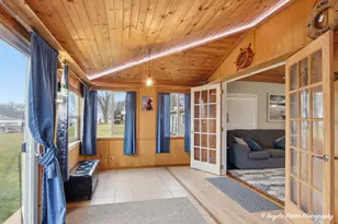 1614 River Terrace Dr, Johnsburg, IL 60051 - Photo 18