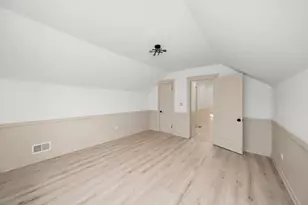 7955 S Colfax Ave, Chicago, IL 60617 - Photo 20