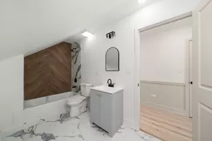 7955 S Colfax Ave, Chicago, IL 60617 - Photo 18