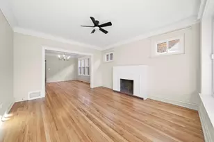7955 S Colfax Ave, Chicago, IL 60617 - Photo 6