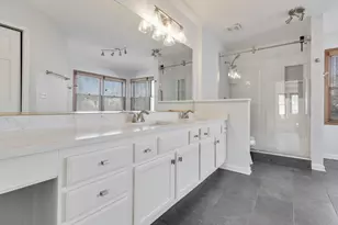 5260 Sawhorse Dr, Hoffman Estates, IL 60192 - Photo 20