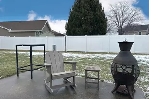 490 Meadows Rd N, Bourbonnais, IL 60914 - Photo 30