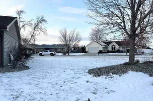 490 Meadows Rd N, Bourbonnais, IL 60914 - Photo 28