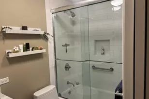 50 E Bellevue Pl, Chicago, IL 60611 - Photo 12