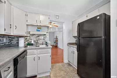 3117 25th Avenue, Rock Island, IL 61201 - Photo 10