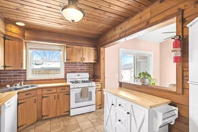 2309 Greenbriar Lane, Lindenhurst, IL 60046 - Photo 8