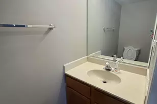 689 E Whispering Oaks Ct, Palatine, IL 60074 - Photo 4