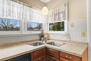 724 E Patton St, Paxton, IL 60957 - Photo 12