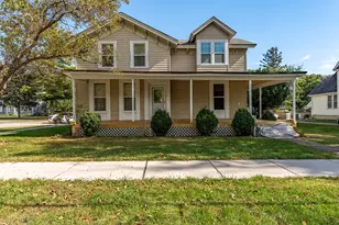 322 N Eddy St, Sandwich, IL 60548 - Photo 2