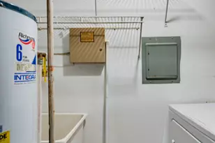 966 Cumberland Ct, Roselle, IL 60172 - Photo 18