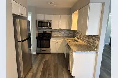 110 W 66th Street #5, Westmont, IL 60559 - Photo 4