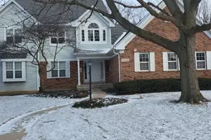 5S455 Scots Dr, Naperville, IL 60563 - Photo 1