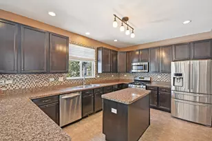 1835 Ness Way, Montgomery, IL 60538 - Photo 8