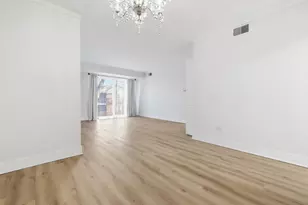 382 Oak Trails Rd, Des Plaines, IL 60016 - Photo 4