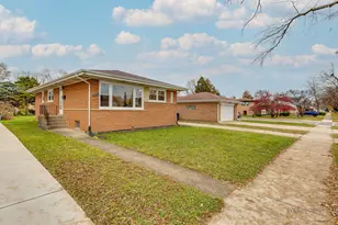 1689 S Elm St, Des Plaines, IL 60018 - Photo 1